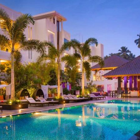 Hard Rock Hotel Goa Calangute Luaran gambar The pool at the W Retreat & Spa, Phuket