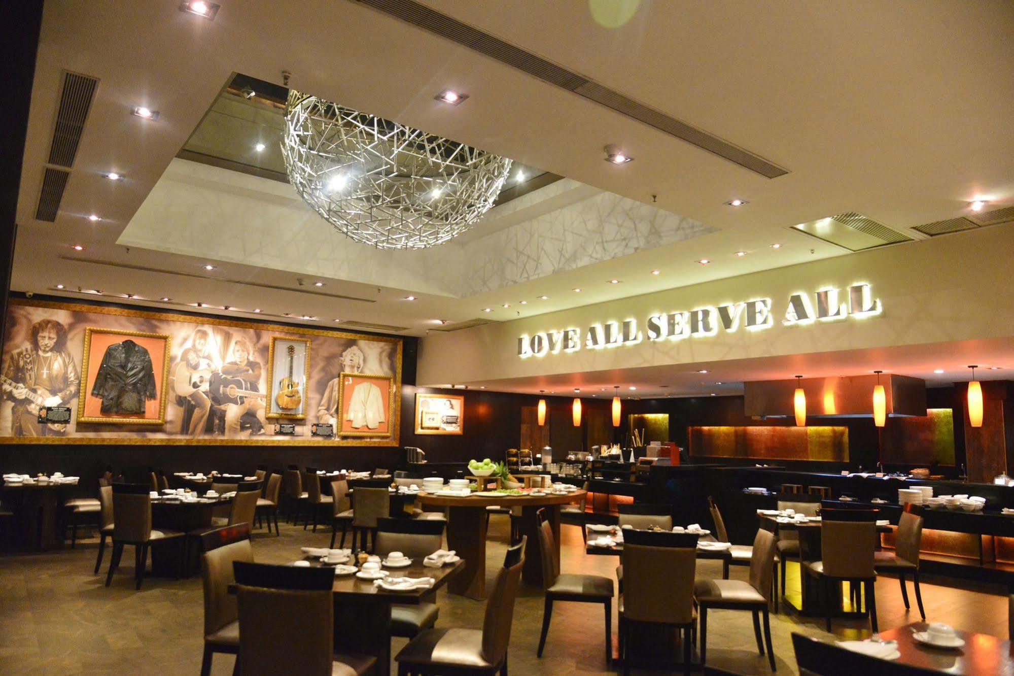 Hard Rock Hotel Goa Calangute Luaran gambar Interior of the restaurant